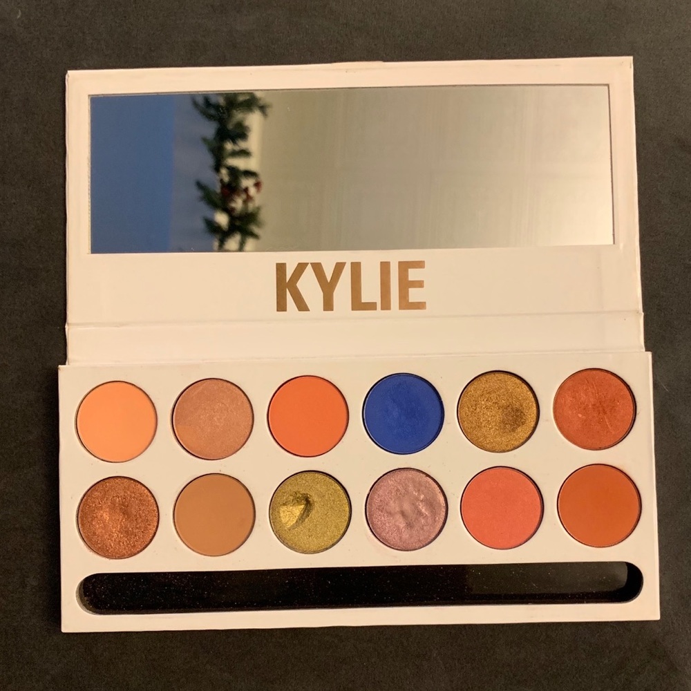 Kylie Cosmetics Royal Peach Palette